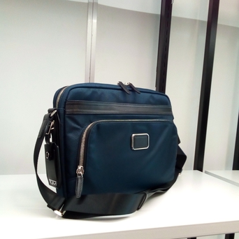 JARVIS   East West Crossbody 11/10UP